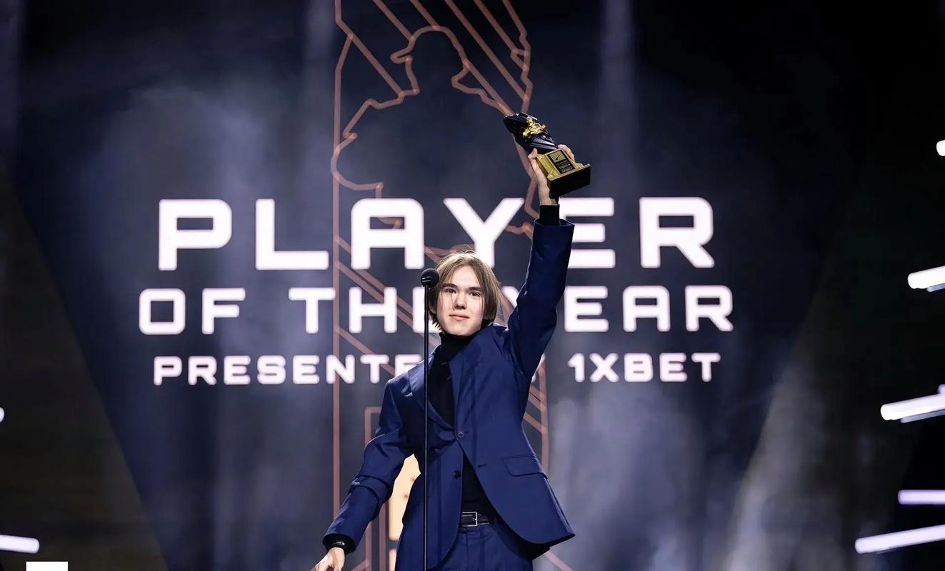 LNG辅助Hang赛后更博：世界赛加油！兄弟们！